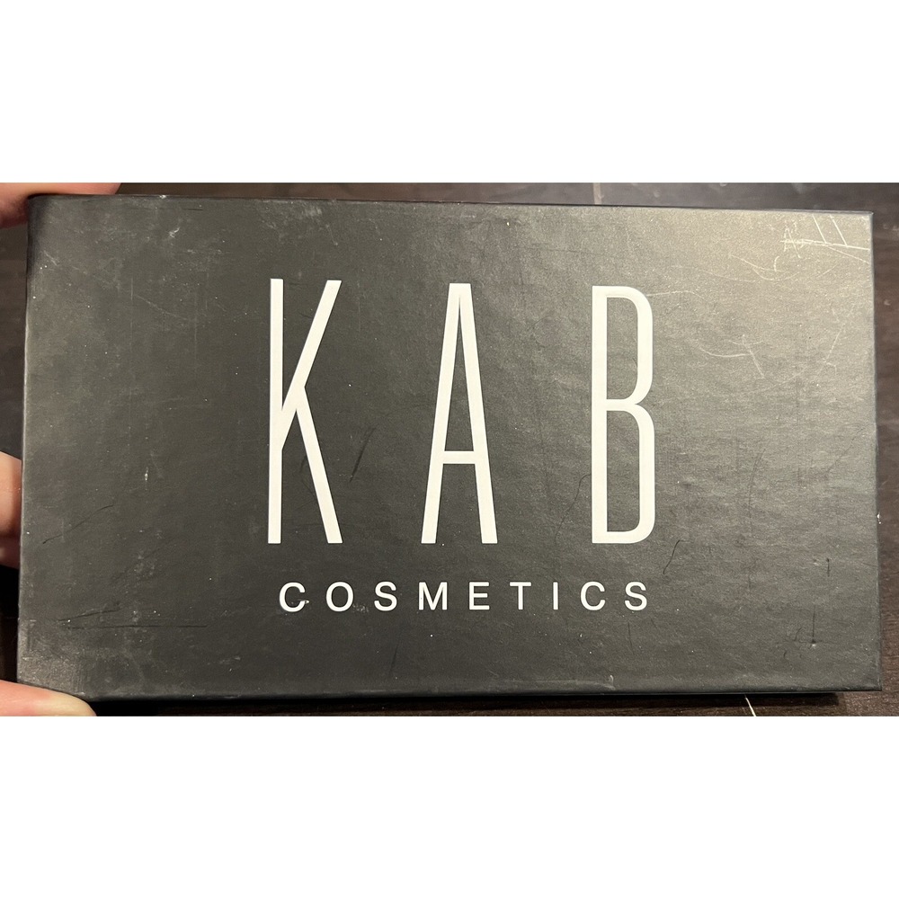 KAB Cosmetics DAY + NIGHT Eyeshadow Palette 18 Shades New